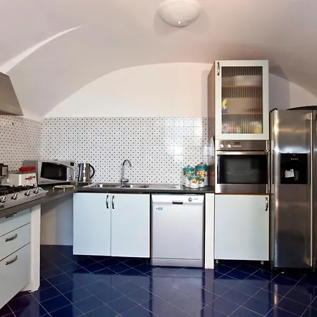 Tovere Sleeps 12 Pool Air Con Vila *